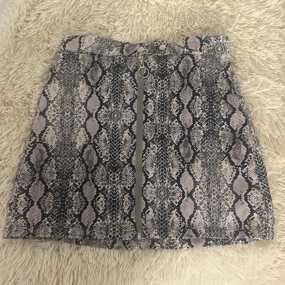 zip up skirt